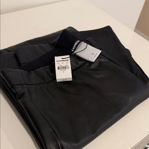 Express Women’s liquid leggings